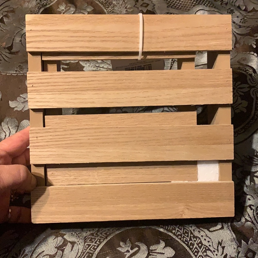 ๐ธ2 Wood Risers๐ธ - Picture 6 of 8